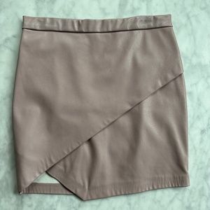 Dynamite blush faux leather skirt, Size Small